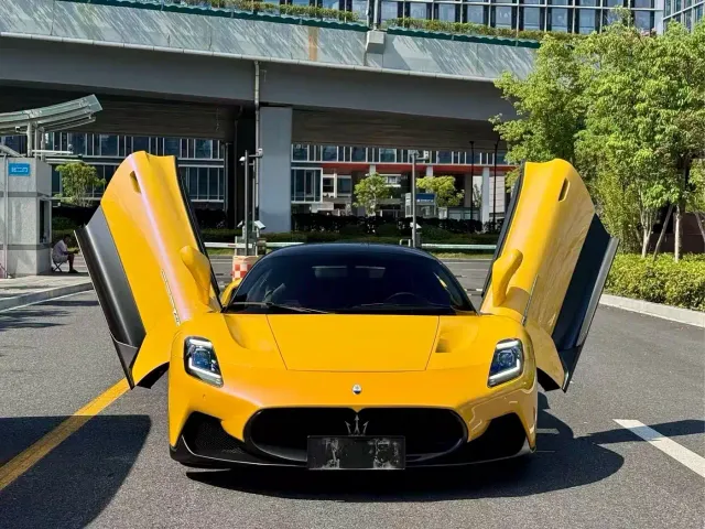 Фотография автомобиля — Maserati MC20