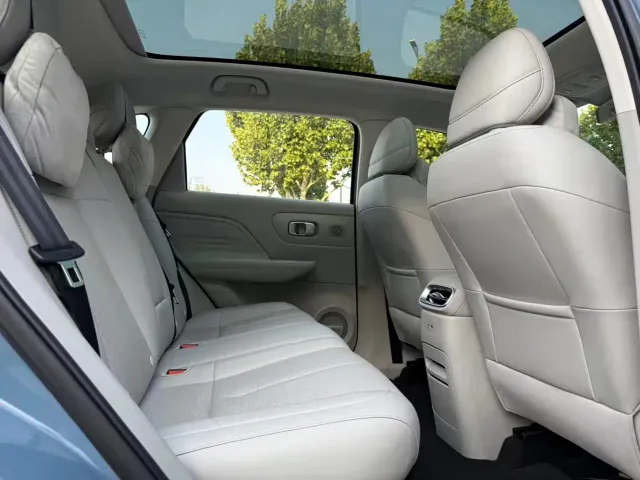 Leapmotor B10 — Фото автомобиля 13
