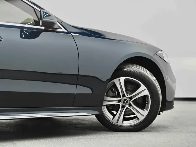 Mercedes-Benz C-Class — Фото автомобиля 4