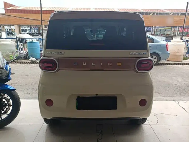 Wuling Hongguang Mini EV — Фото автомобиля 5