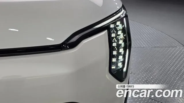 Kia EV3 — Фото автомобиля 7