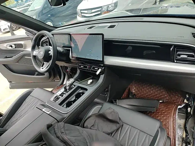 GAC Trumpchi GS8 — Фото автомобиля 9