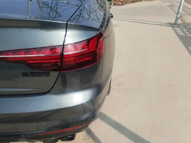 Audi A4L — Фото автомобиля 7
