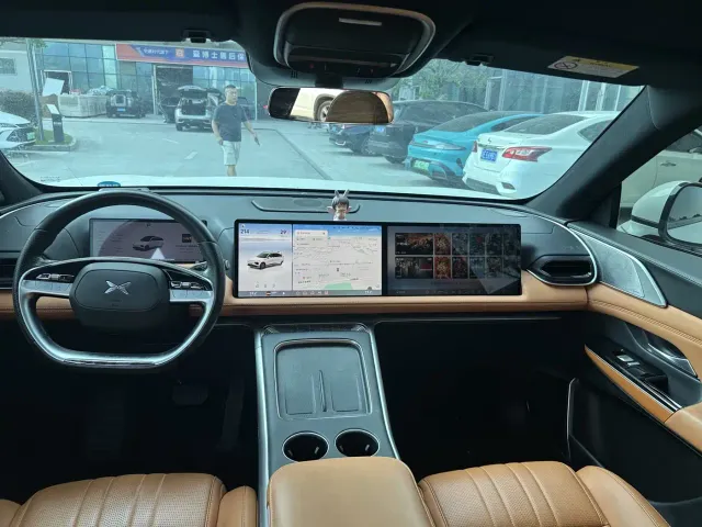 Xpeng G9 — Фото автомобиля 7
