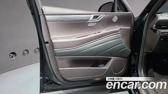 Genesis GV80 — Фото автомобиля 13