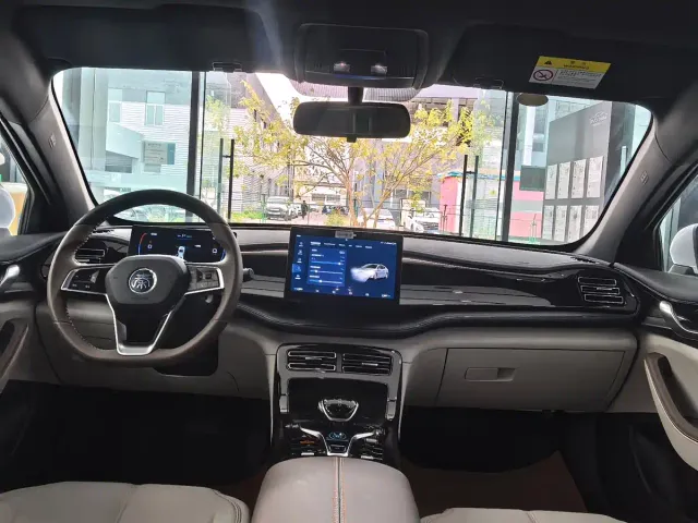 BYD Qin PLUS — Фото автомобиля 10