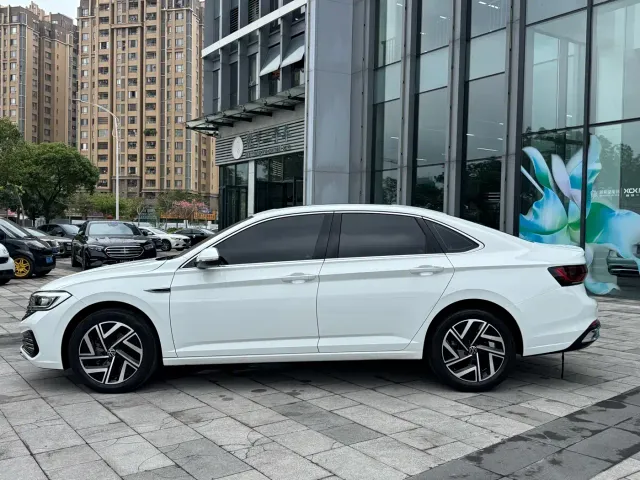 Volkswagen Sagitar — Фото автомобиля 3