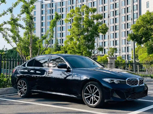 BMW 3 Series — Фото автомобиля 3