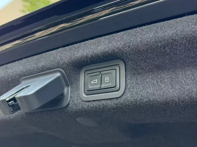 Audi A7L — Фото автомобиля 9