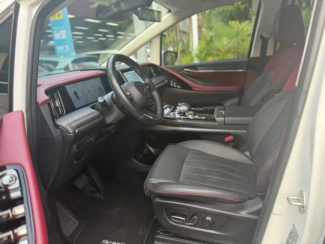 GAC Trumpchi E9 — Фото автомобиля 22