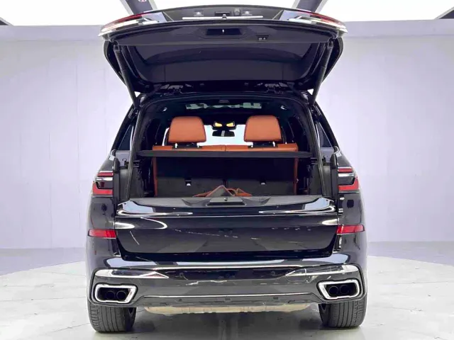 BMW X7 — Фото автомобиля 9