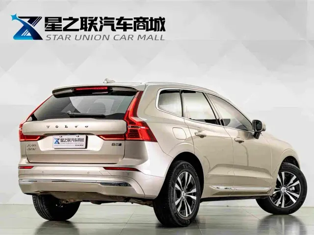 Volvo XC60 — Фото автомобиля 6