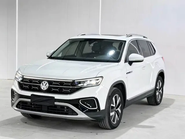 Фотография автомобиля — Volkswagen Tayron