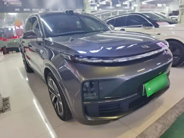 Li Auto L9 — Фото автомобиля 3