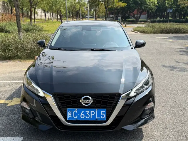Фотография автомобиля — Nissan Teana