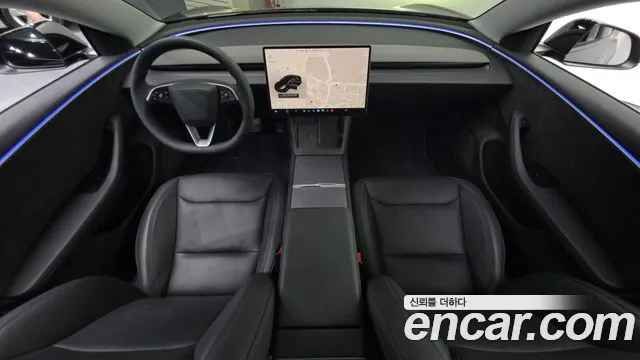 Tesla Model 3 — Фото автомобиля 6