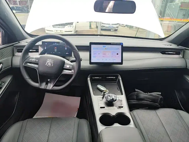 BYD Qin PLUS — Фото автомобиля 9