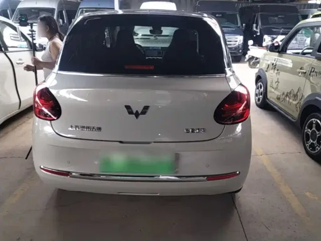 Wuling Bingo — Фото автомобиля 5