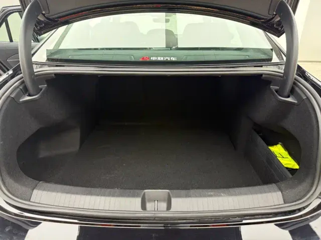 Volkswagen Passat — Фото автомобиля 6