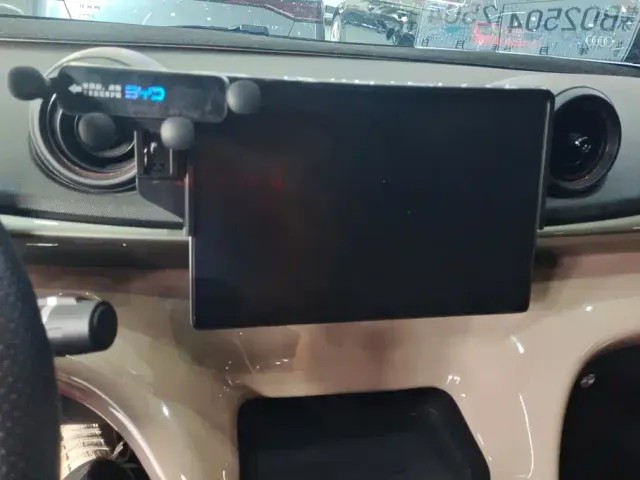 BYD Dolphin — Фото автомобиля 13