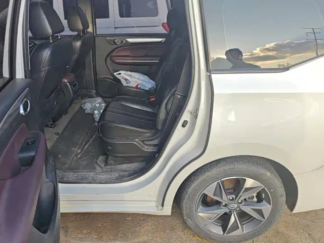 GAC Trumpchi M6 — Фото автомобиля 11