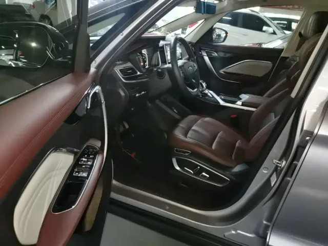 Geely Jiaji — Фото автомобиля 14