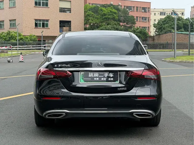 Mercedes-Benz E-Class — Фото автомобиля 6