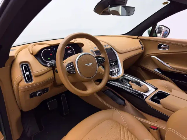 Aston Martin DBX — Фото автомобиля 17