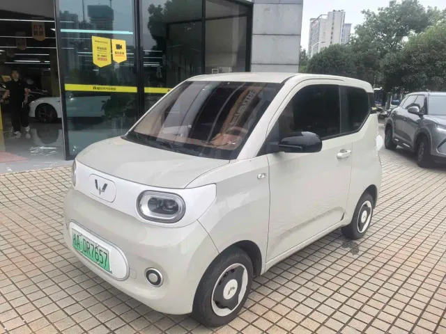 Фотография автомобиля — Wuling Hongguang Mini EV