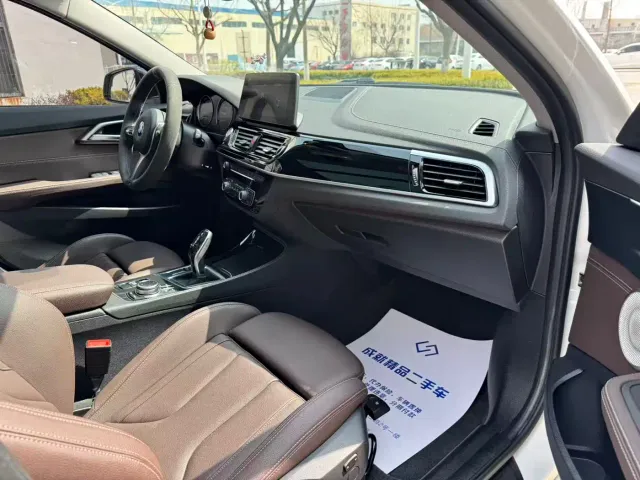 BMW 1 Series — Фото автомобиля 6