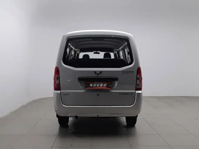 Wuling Rongguang — Фото автомобиля 4