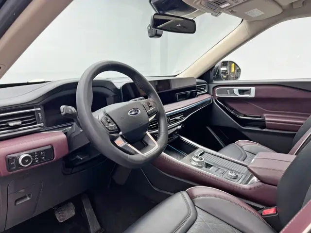 Ford Explorer — Фото автомобиля 13