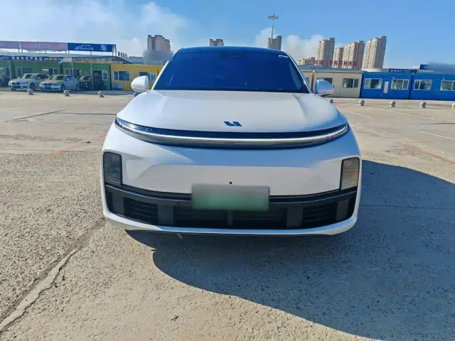 Li Auto L7 — Фото автомобиля 20