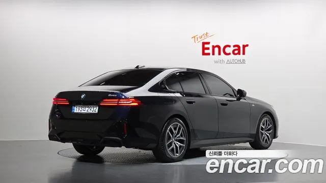 BMW 5 Series G60 — Фото автомобиля 2