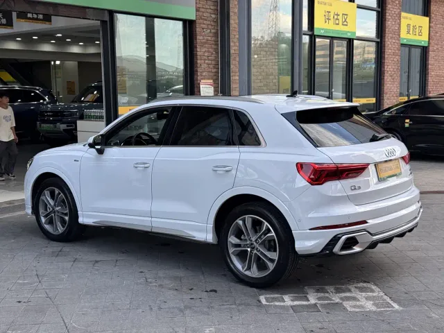 Audi Q3 — Фото автомобиля 6