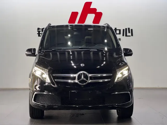 Mercedes-Benz V-Class — Фото автомобиля 2
