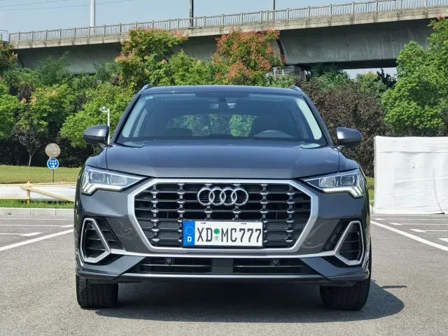 Audi Q3 — Фото автомобиля 2