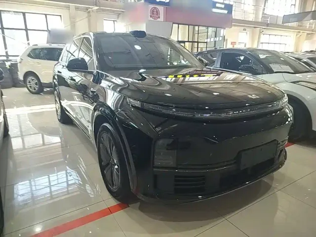 Li Auto L7 — Фото автомобиля 3