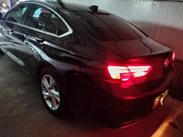 Buick Regal — Фото автомобиля 5