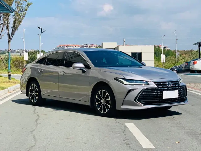 Toyota Avalon — Фото автомобиля 3