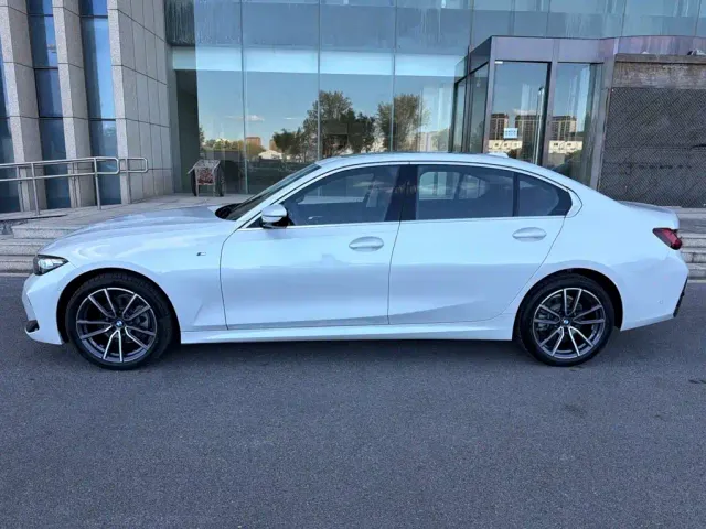 BMW 3 Series — Фото автомобиля 5