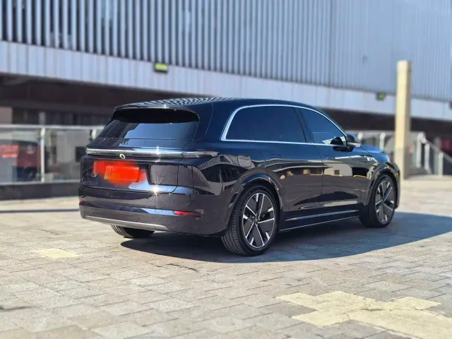 Li Auto L7 — Фото автомобиля 3