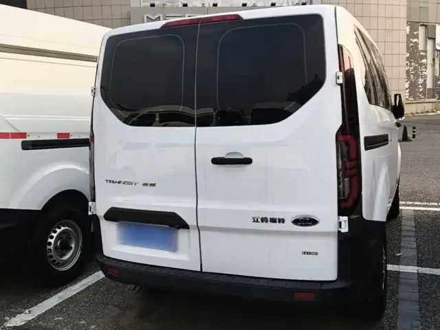 Ford Transit — Фото автомобиля 5