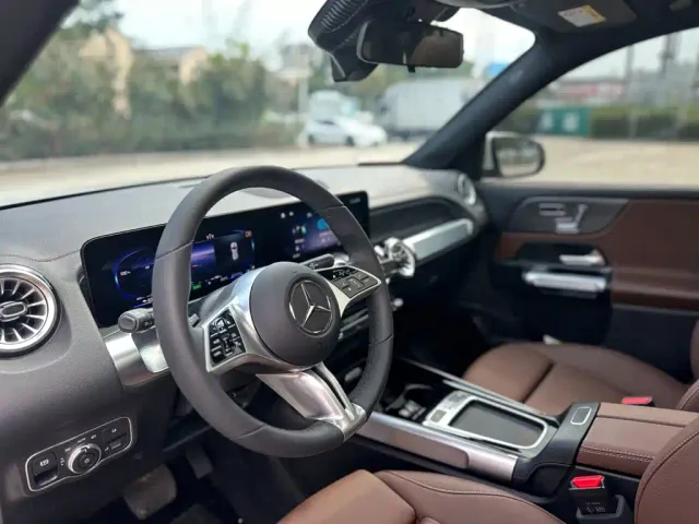 Mercedes-Benz EQB — Фото автомобиля 14