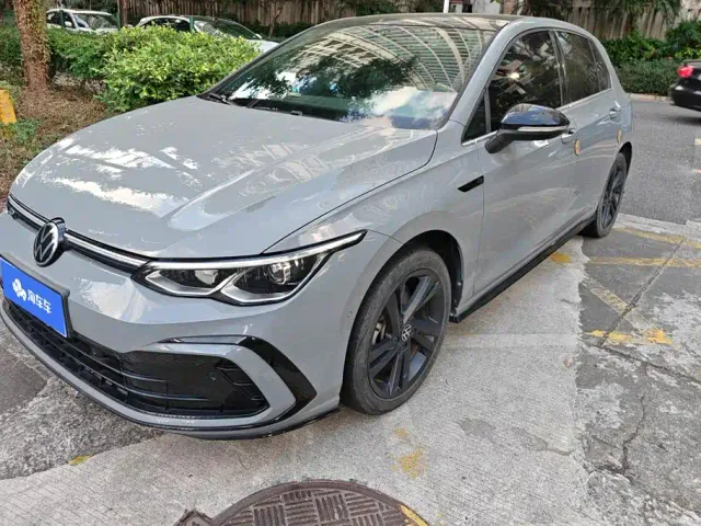 Фотография автомобиля — Volkswagen Golf