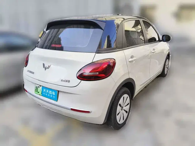 Wuling Bingo — Фото автомобиля 2
