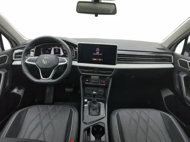 Volkswagen Tiguan L — Фото автомобиля 5