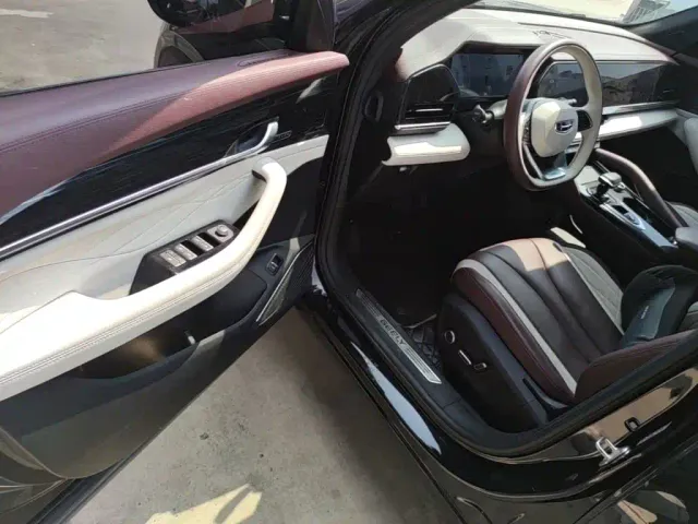 Geely Xingyue L — Фото автомобиля 15