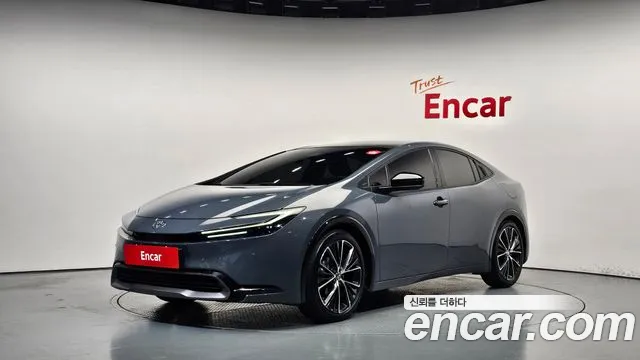 Фотография автомобиля — Toyota Prius Generation 5