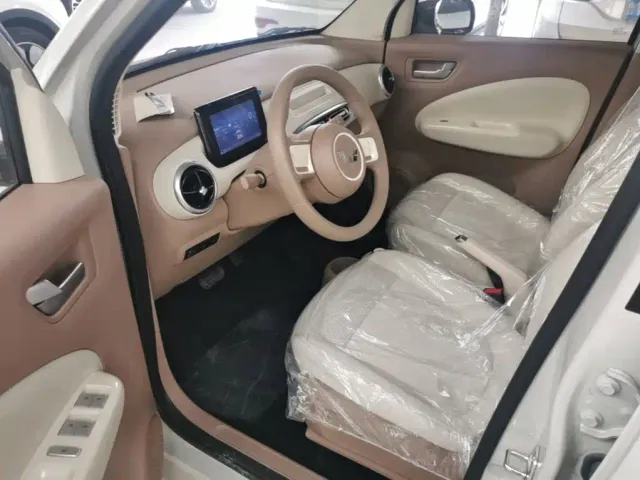 Wuling Hongguang Mini EV — Фото автомобиля 15